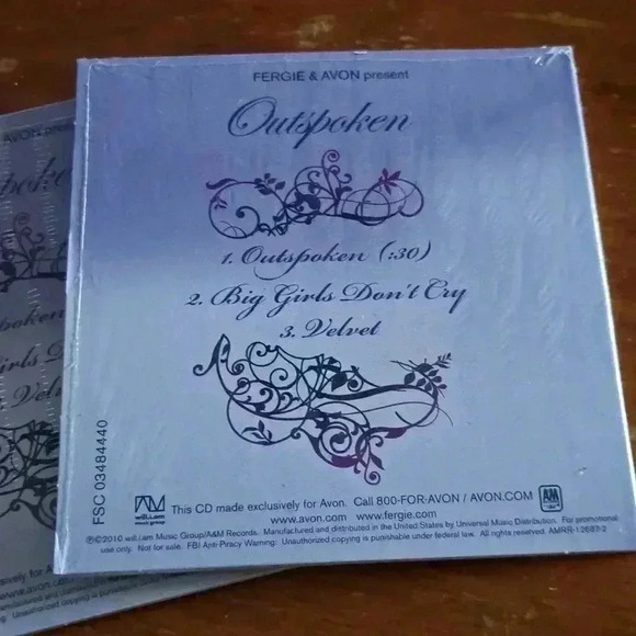 Cd OUTSPOKEN BY FERGIE - Picture 3 of 3